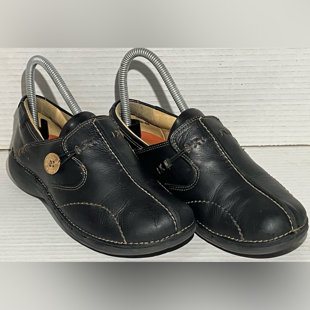 Clarks Unstructured Un Loop Slip On Loafers Black… - image 1